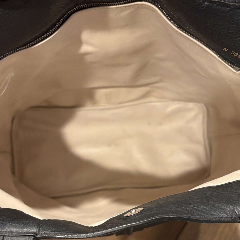 Valextra Elegant Black Leather Tote Bag Made in Italy Beautiful - Picture 9 of 14